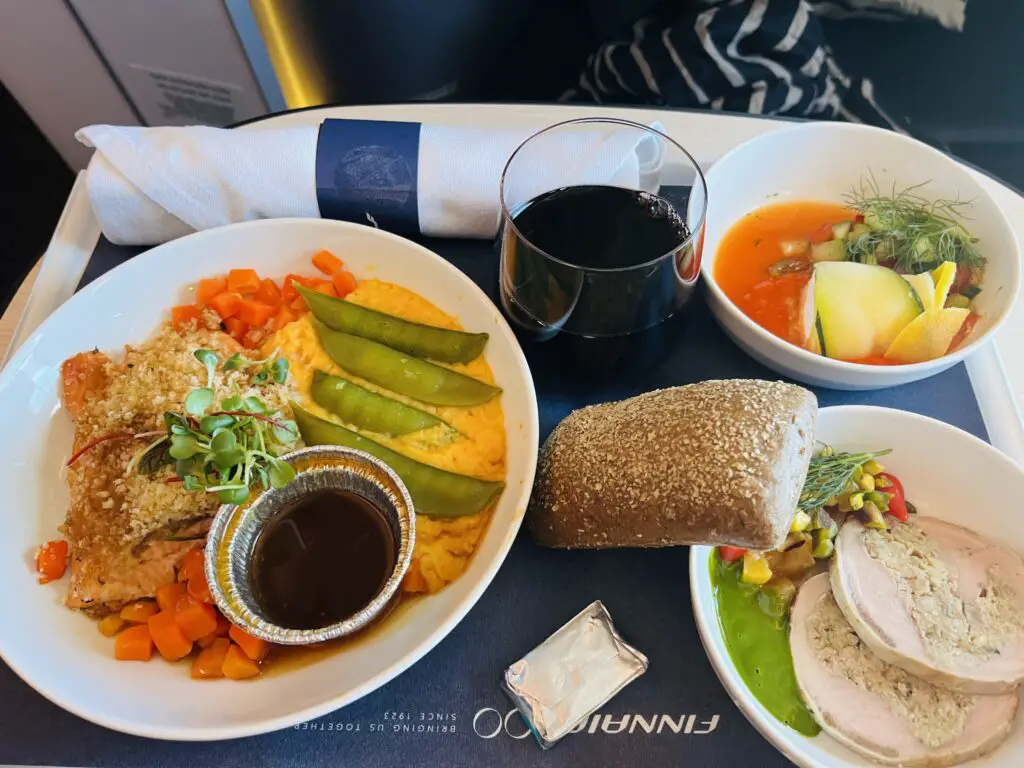 Review Finnair AY34 Non-Reclining Business Class A350 Seattle (SEA) to Helsinki (HEL)